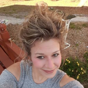 Meet your Posher, Carly